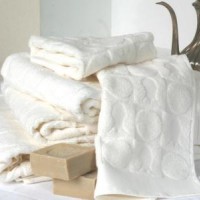 无锡回收酒店布草厂家今日酒店浴巾回收价格已更新