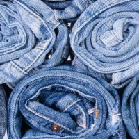 闵行牛仔布回收多少钱一吨？