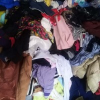 每个月五十吨旧衣服处理！！