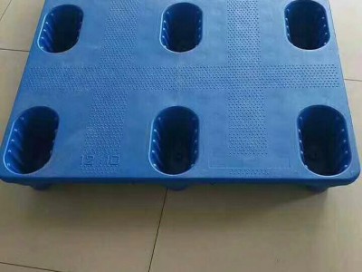 大量二手塑料托盘处理图2