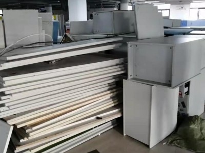 大量办公家具木板及柜子处理图1
