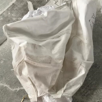 工厂1000多条吨袋处理