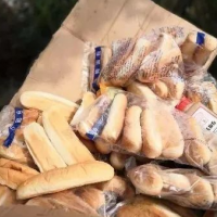 200-300吨过期面包处理