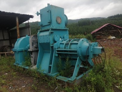 一套挤砖机设备处理图1