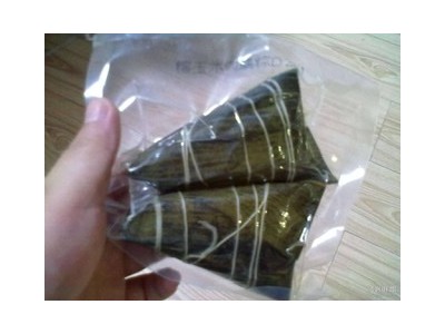 几吨过期粽子及月饼处理图1