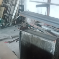 厂里金属废品处理