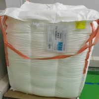 公司每个月2000多条吨袋处理