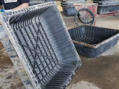 10000个废旧建筑模盒处理