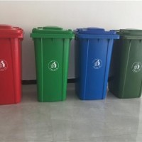 300个垃圾桶当废品处理