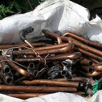 八吨左右金属废品处理