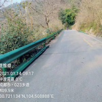 600多米公路护栏处理