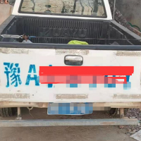 报废皮卡车当废铁处理