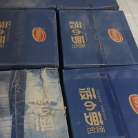 500多箱临期面包处理