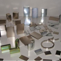 东莞回收旧磁铁 大岭山电机磁铁回收多少钱一斤