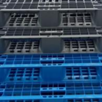 130块9成新各种规格塑料托盘打包处理