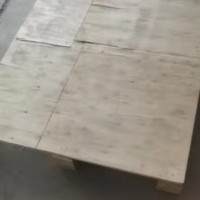 每个月有木托盘处理