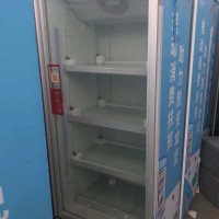 每个月有两百台到五百台无人售货柜处理