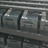 18个12V200AH的电池处理