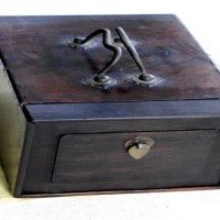 上海老红木托盘回收 老红木首饰盒回收 老木头花盆座收购