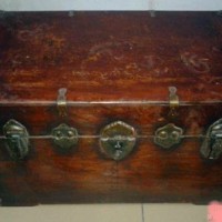 上海老皮箱回收 老樟木箱回收 各种老家具上门收购