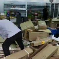 超市大量废箱处理
