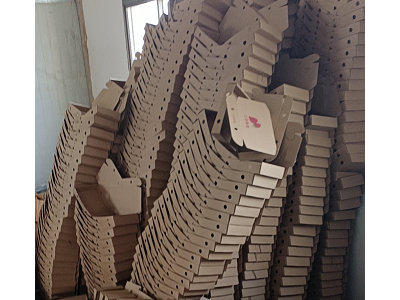 大量废纸等废品处理（免费拉走）