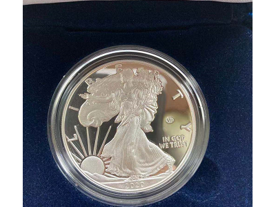 三个金银币纪念币转让处理图2