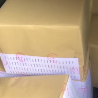 大量标书当废纸处理