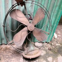 老电风扇收购  生铁  铜制  老华生牌电风扇回收