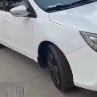 油电混合动力比亚迪二手车处理