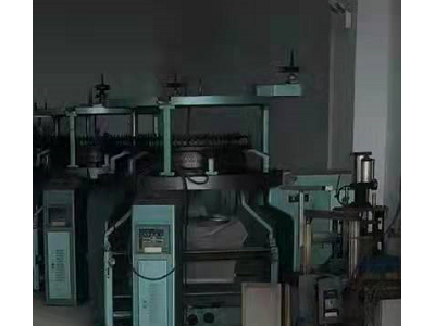 一批织布机设备打包处理