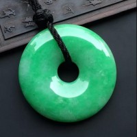 广州翡翠回收商家专业回收翡翠手镯、翡翠戒指回收报价