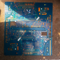 每个月3吨左右PCB电路板处理