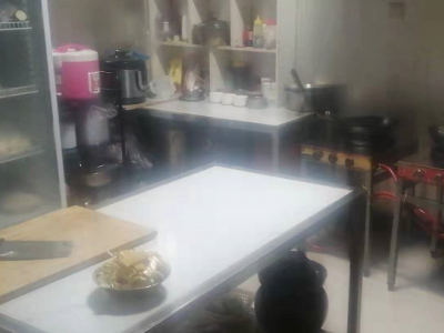 整个饭店设备物资打包处理
