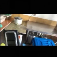 包子店不锈钢设备等废品物资打包处理