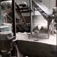 石头磨粉机设备打包处理