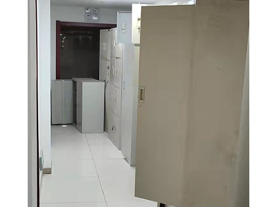 一批大铁柜处理