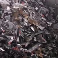 每个月10吨左右铝合金门窗料处理