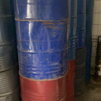几十个铁桶处理