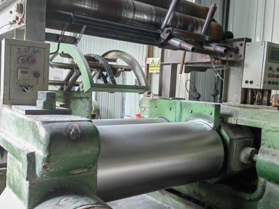 二手橡胶厂设备打包处理图3