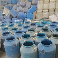 3000多个塑料桶处理