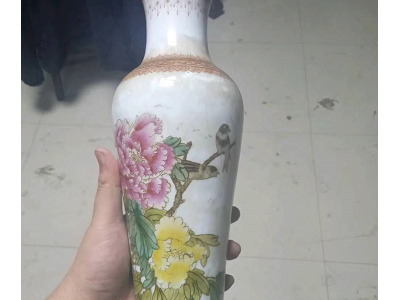 老瓷器花瓶及红木家具转让处理图2