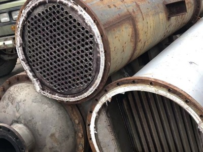 十几吨外盘管反应釜废品处理图3