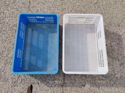 处理一批二手塑料箱，塑料筐