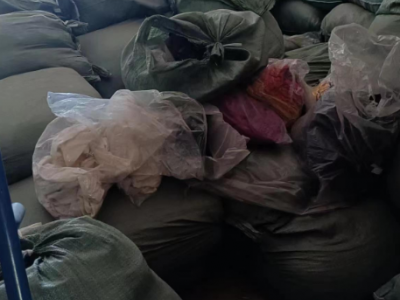 五六万件库存服装处理图2