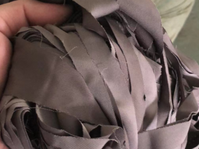 每个月200多吨服装厂边角料处理