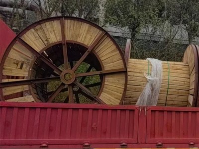 出售一批二手电缆盘1.2-2.8米电缆盘图2