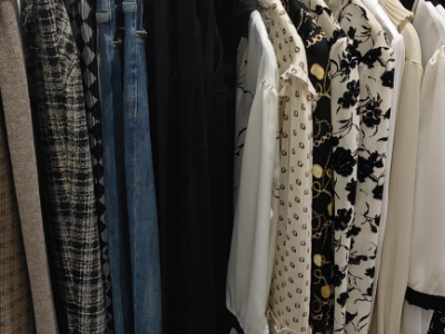400多件库存服装处理图2