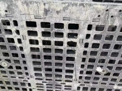 260个左右塑料托盘处理（双面网格重型加8根以上钢管）图3