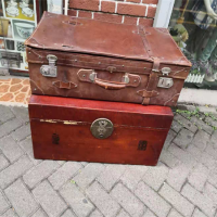 旧樟木箱子收购  解放前老箱子收购价格  皮箱回收价格